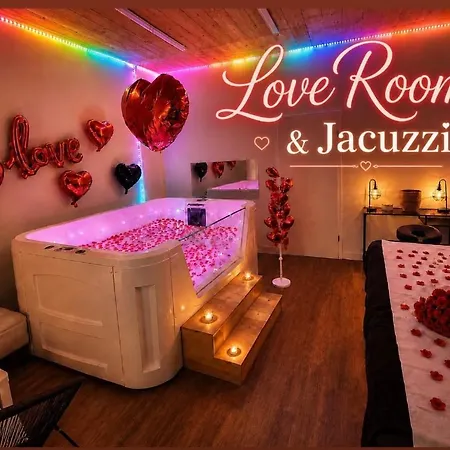Loveroom & Jacuzzi *